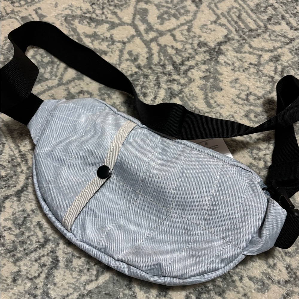tentree Floral Crossbody Hip Pack - Picture 2 of 2
